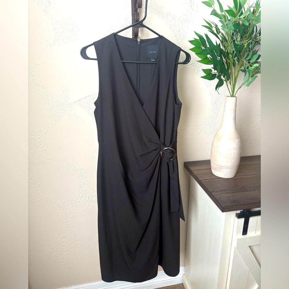Elegant Black Sleeveless Dress